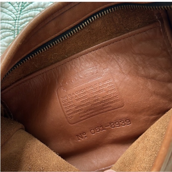 Coach • Vintage English Saddle Crossbody Bag - Picture 6 of 12